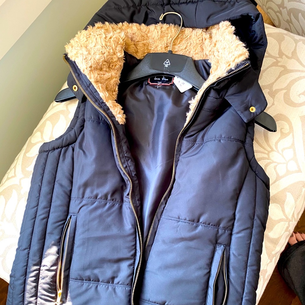 Black Hooded Vest with Cream Fleece Detail